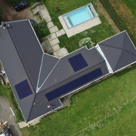 installation tuile grise multi pans de toit nord sur est ouest